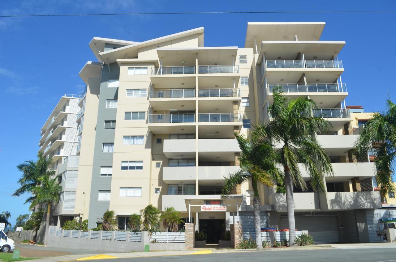 Redvue Holiday Apartments Redcliffe Exterior photo